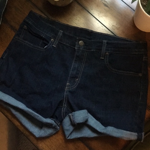 Levi’s Shorts - Picture 3 of 5